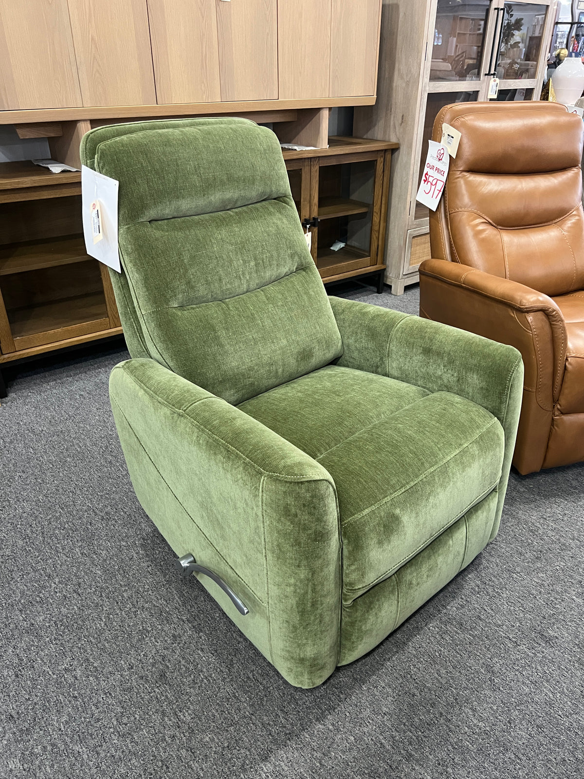 Zayne Manual Swivel Recliner
