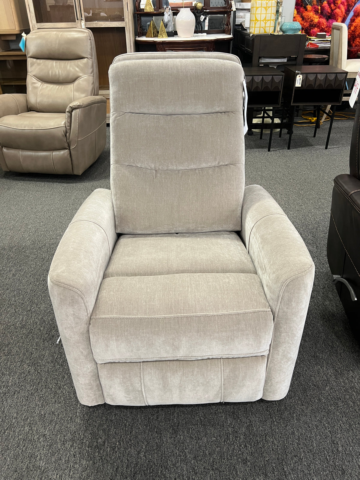 Zayne Manual Swivel Recliner