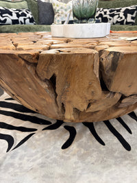 Ranting Curve Coffee Table