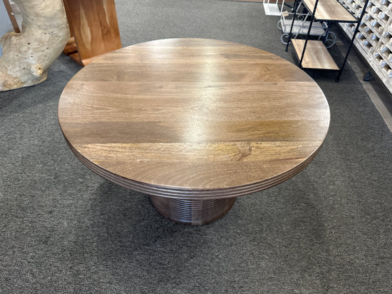 Liyana Solid Mango Wood Round Coffee Table – Natural Tan