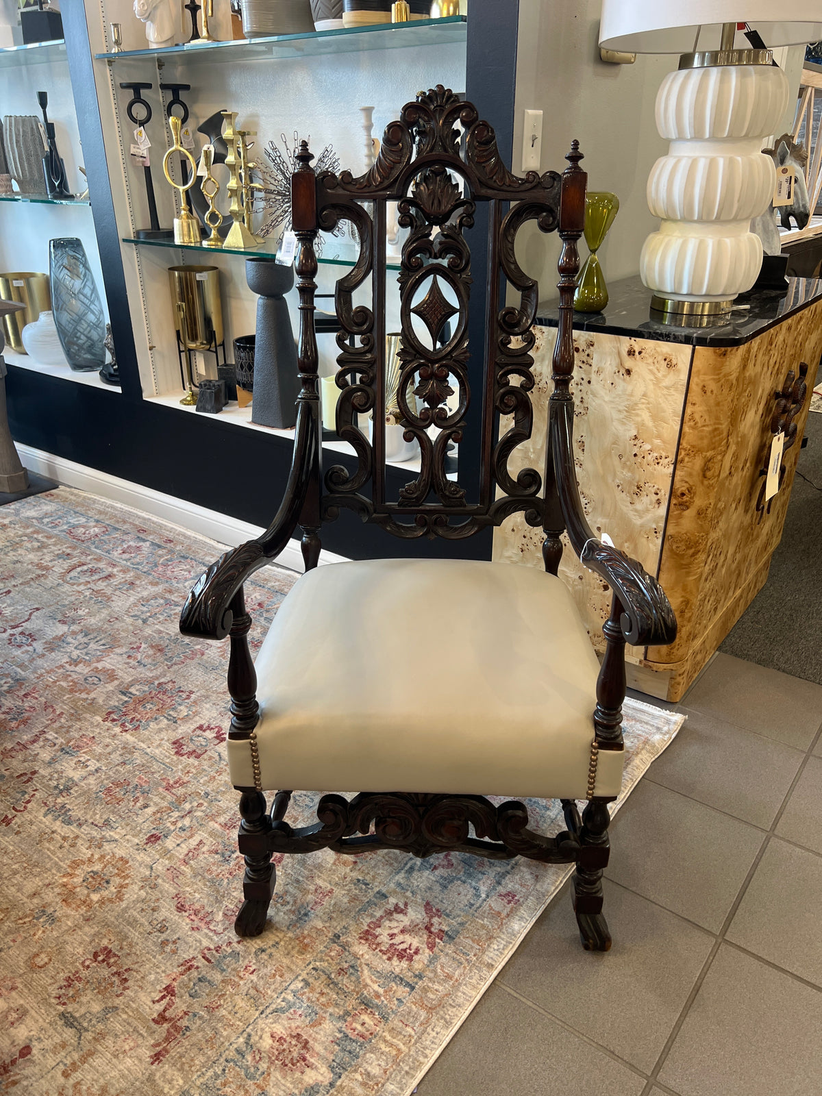 Throne Chair