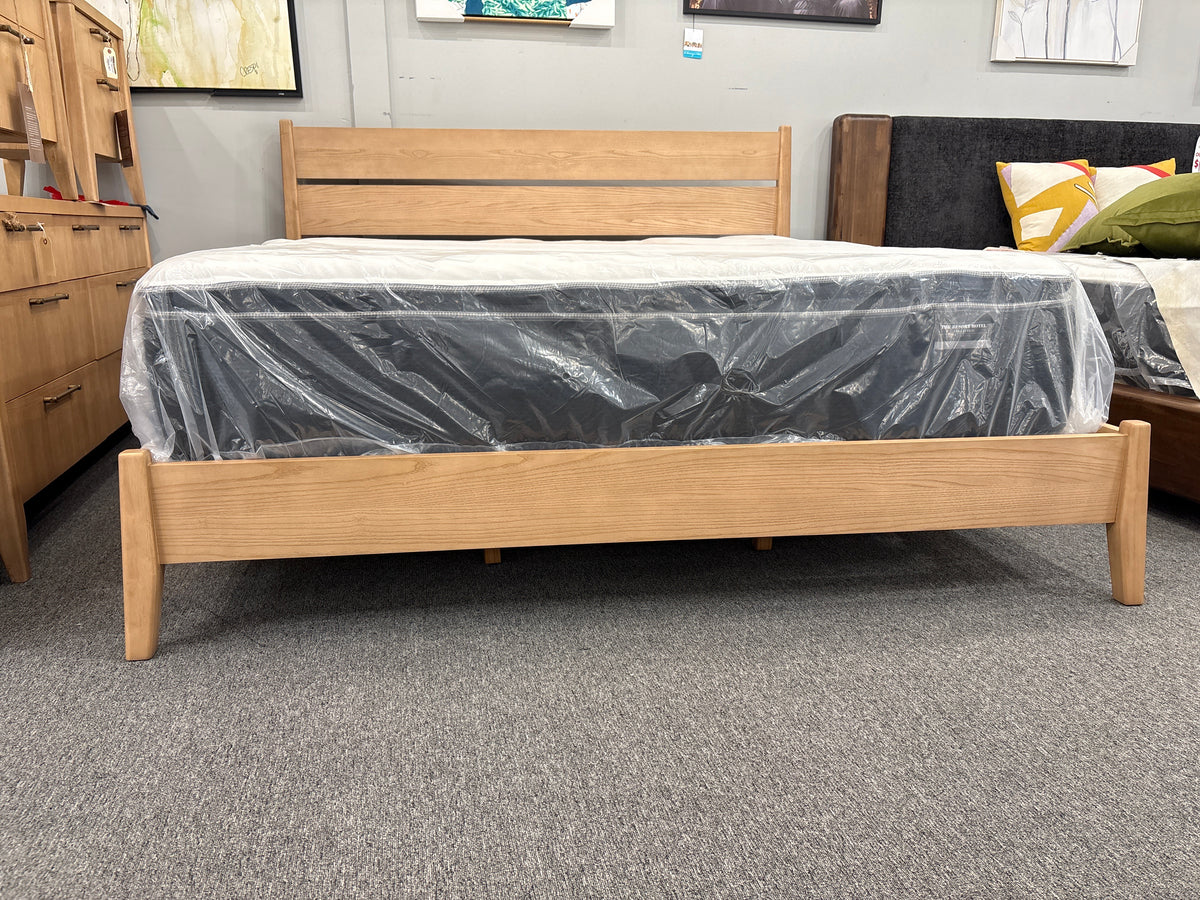 King Sumire Wood Panel Bed