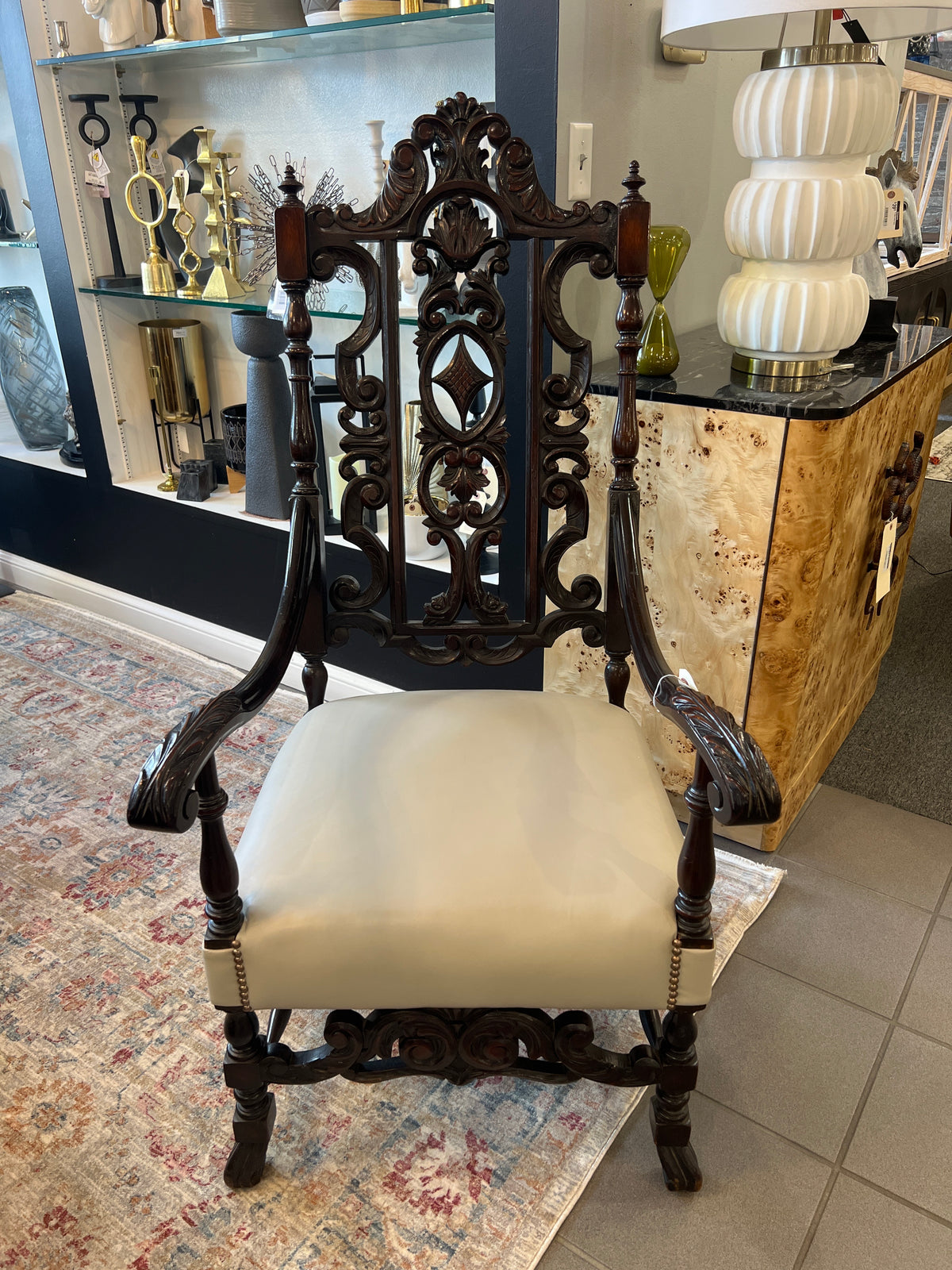 Throne Chair
