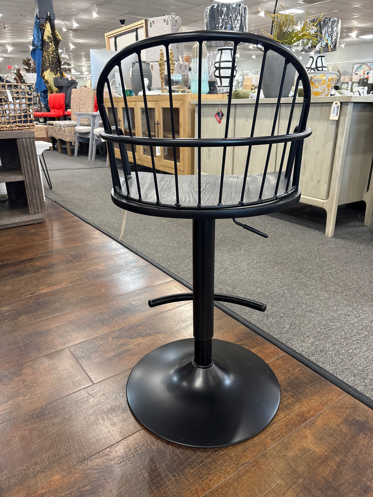 Edward Ajustable Swivel Barstool