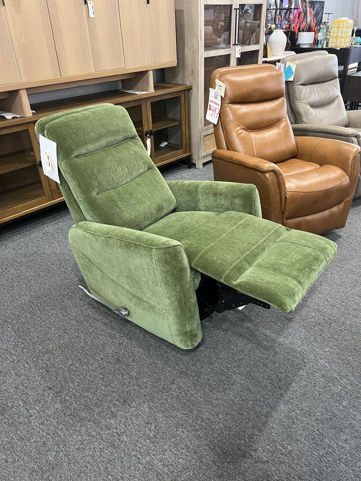 Zayne Manual Swivel Recliner