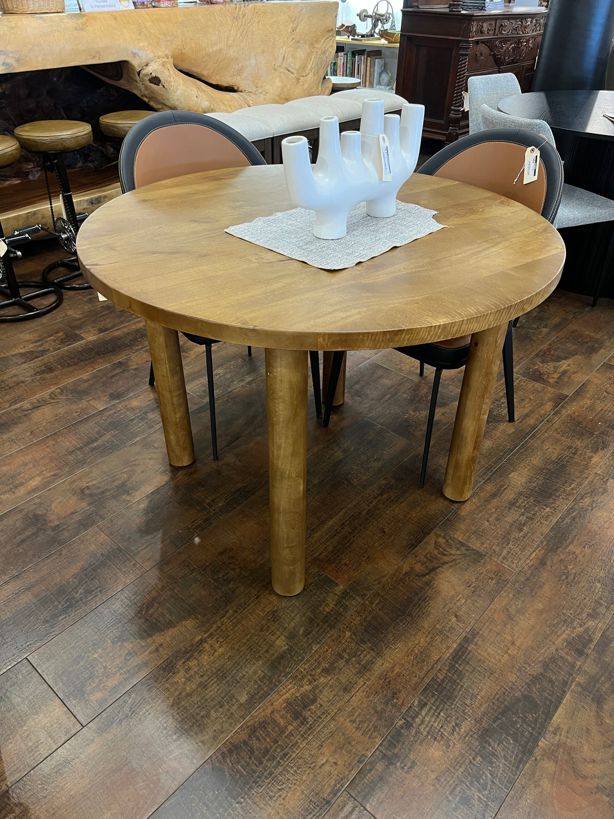 Bodhi 42" Round Solid Mango Wood Dining Table – Brown