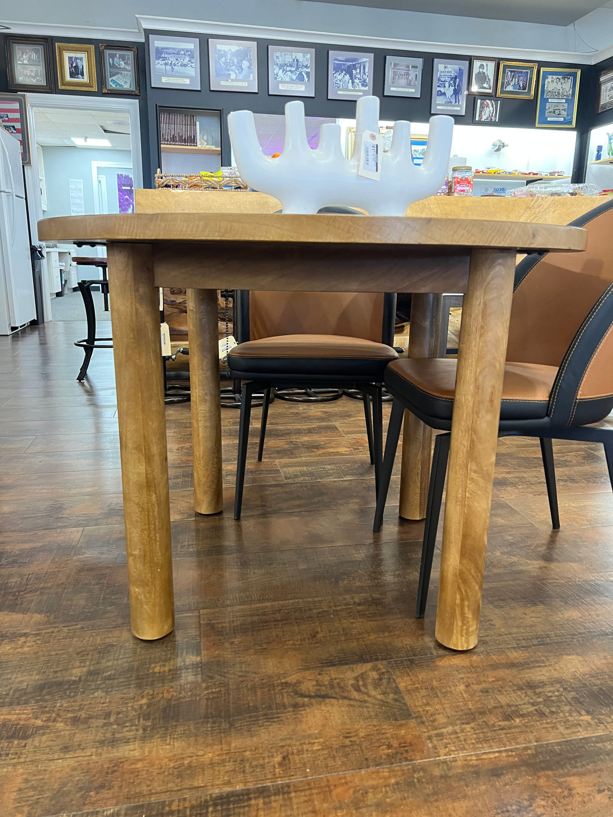 Bodhi 42" Round Solid Mango Wood Dining Table – Brown