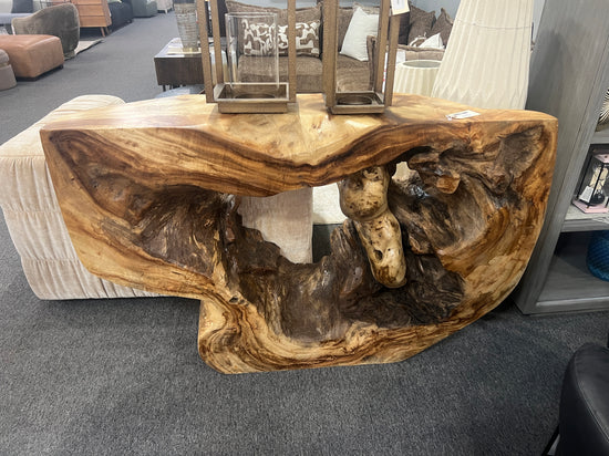 Hollow Console Table – Natural